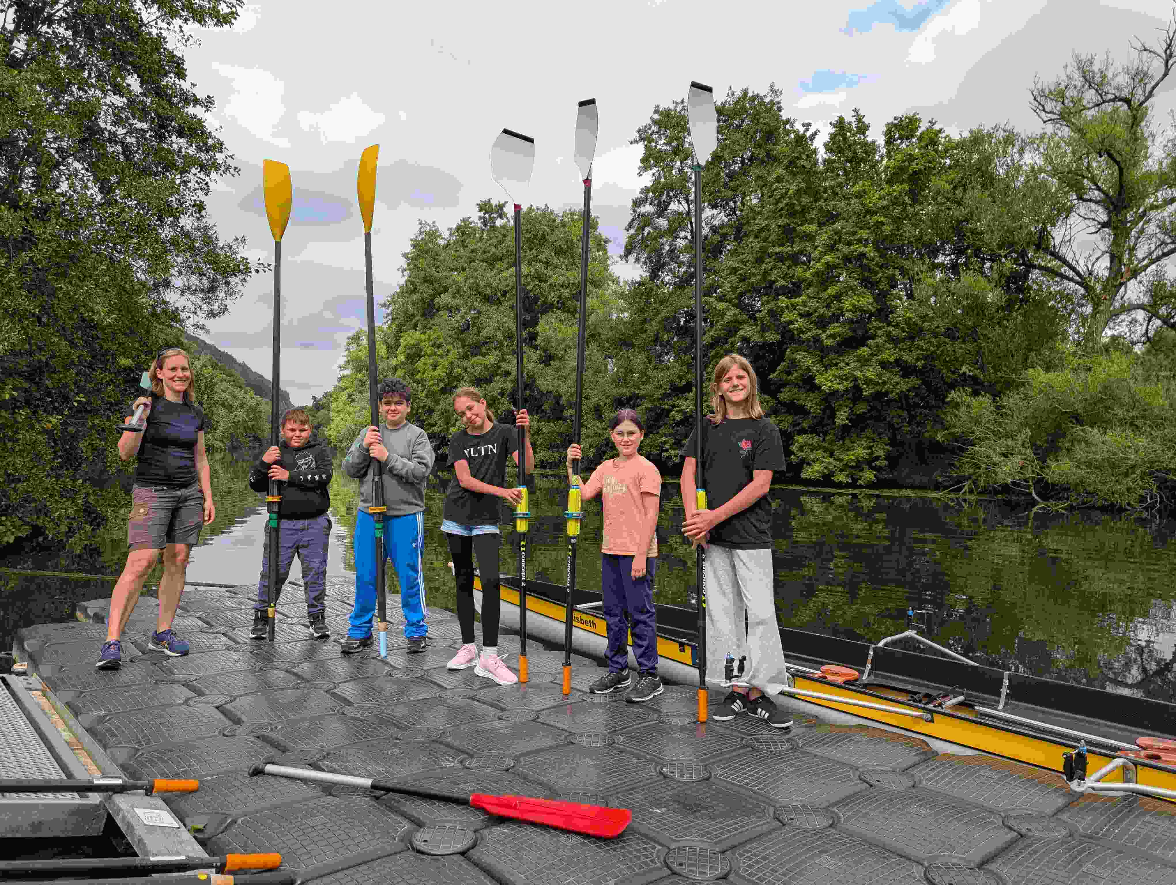 Ruder-AG der EvB auf der Lahn